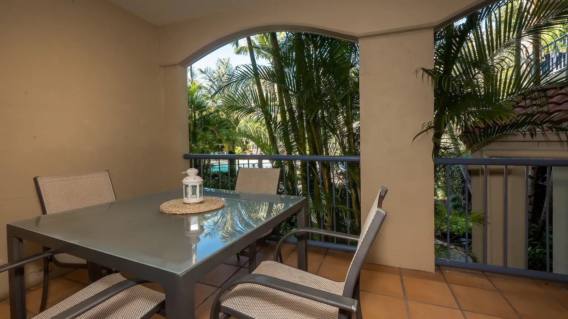 Sanctuary Lake Apartments Gold Coast Aparthotel