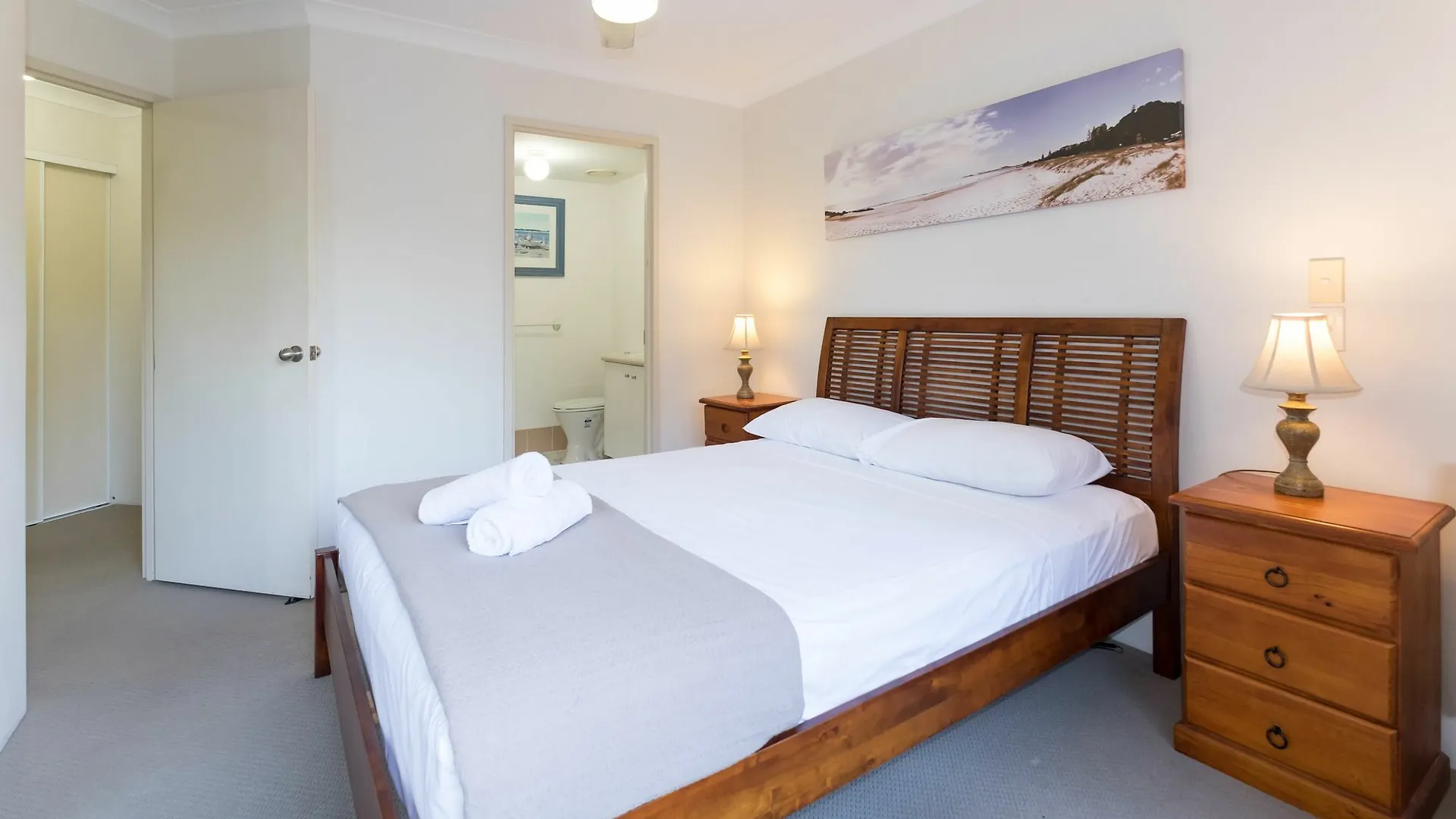Sanctuary Lake Apartments Gold Coast Aparthotel