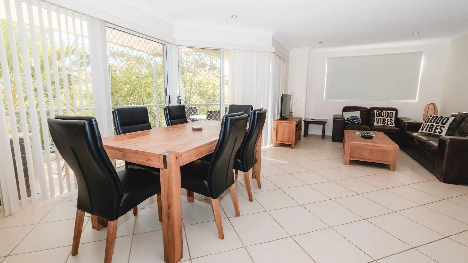 Sanctuary Lake Apartments Gold Coast 4*,