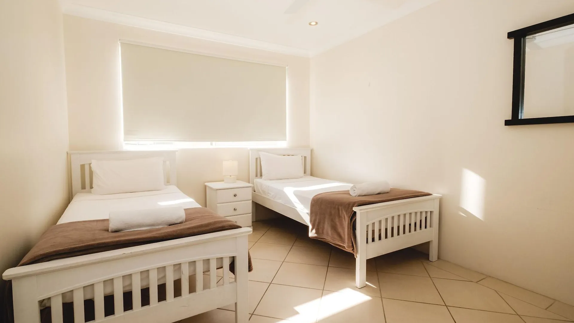 Aparthotel Sanctuary Lake Apartments Gold Coast
