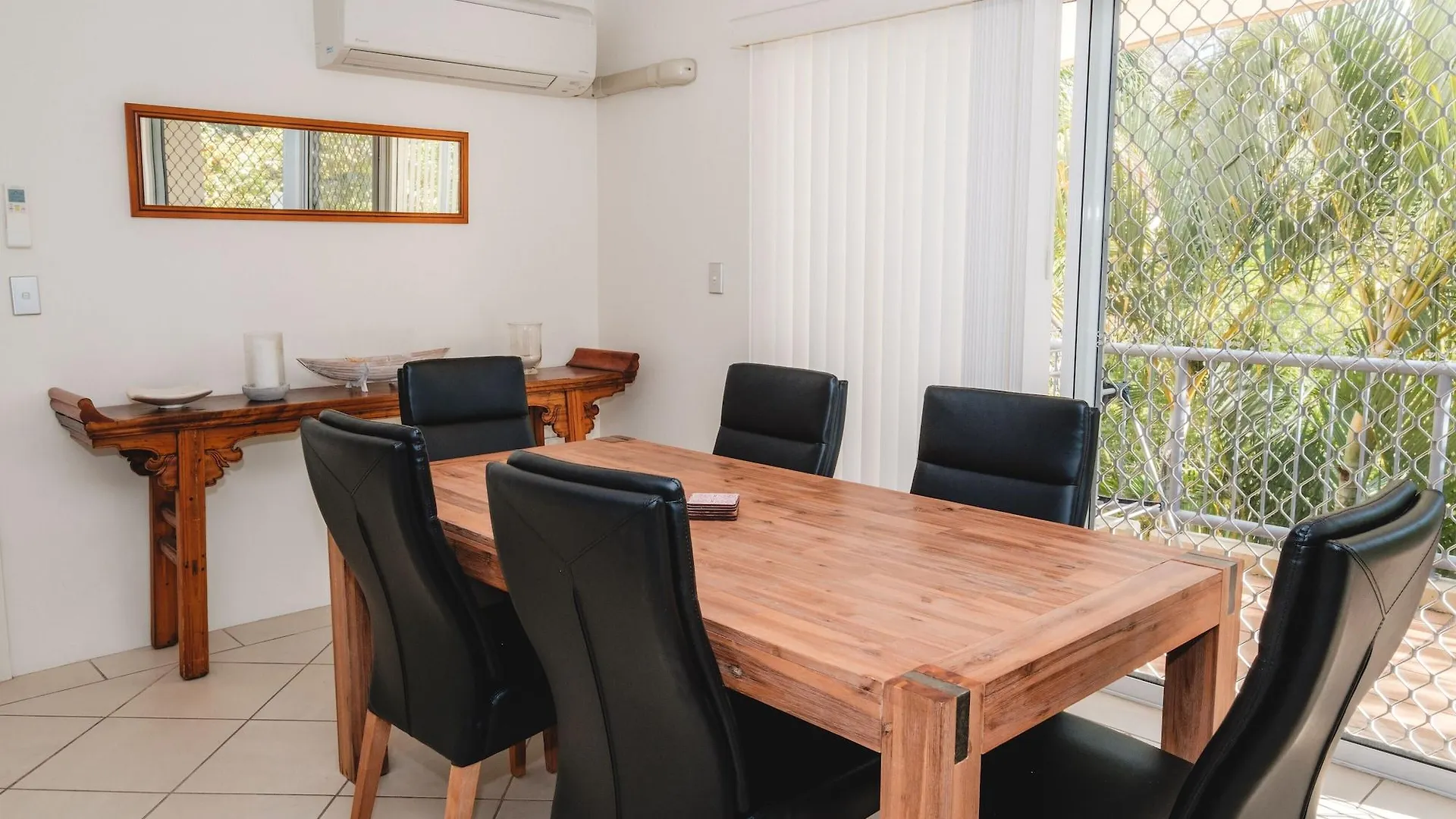 Aparthotel Sanctuary Lake Apartments Gold Coast