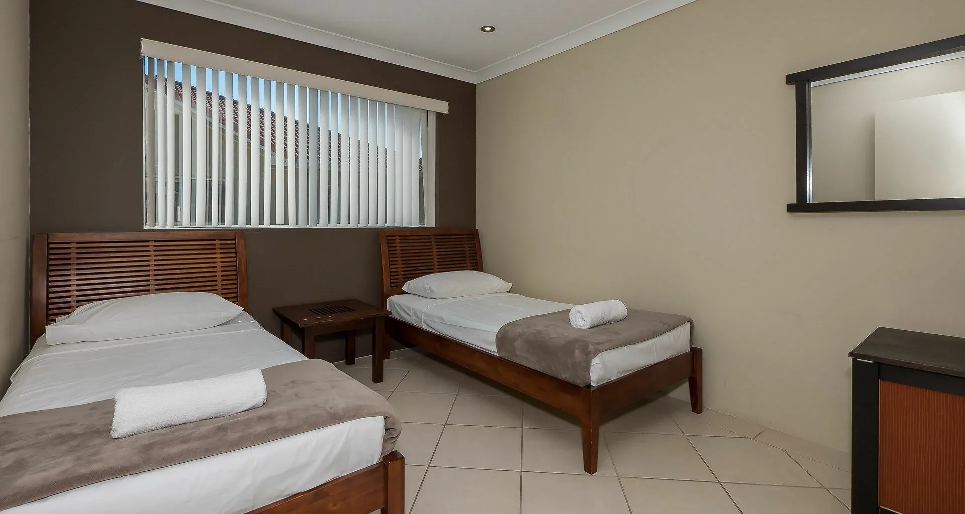 Sanctuary Lake Apartments Gold Coast 4*,  Austrálie