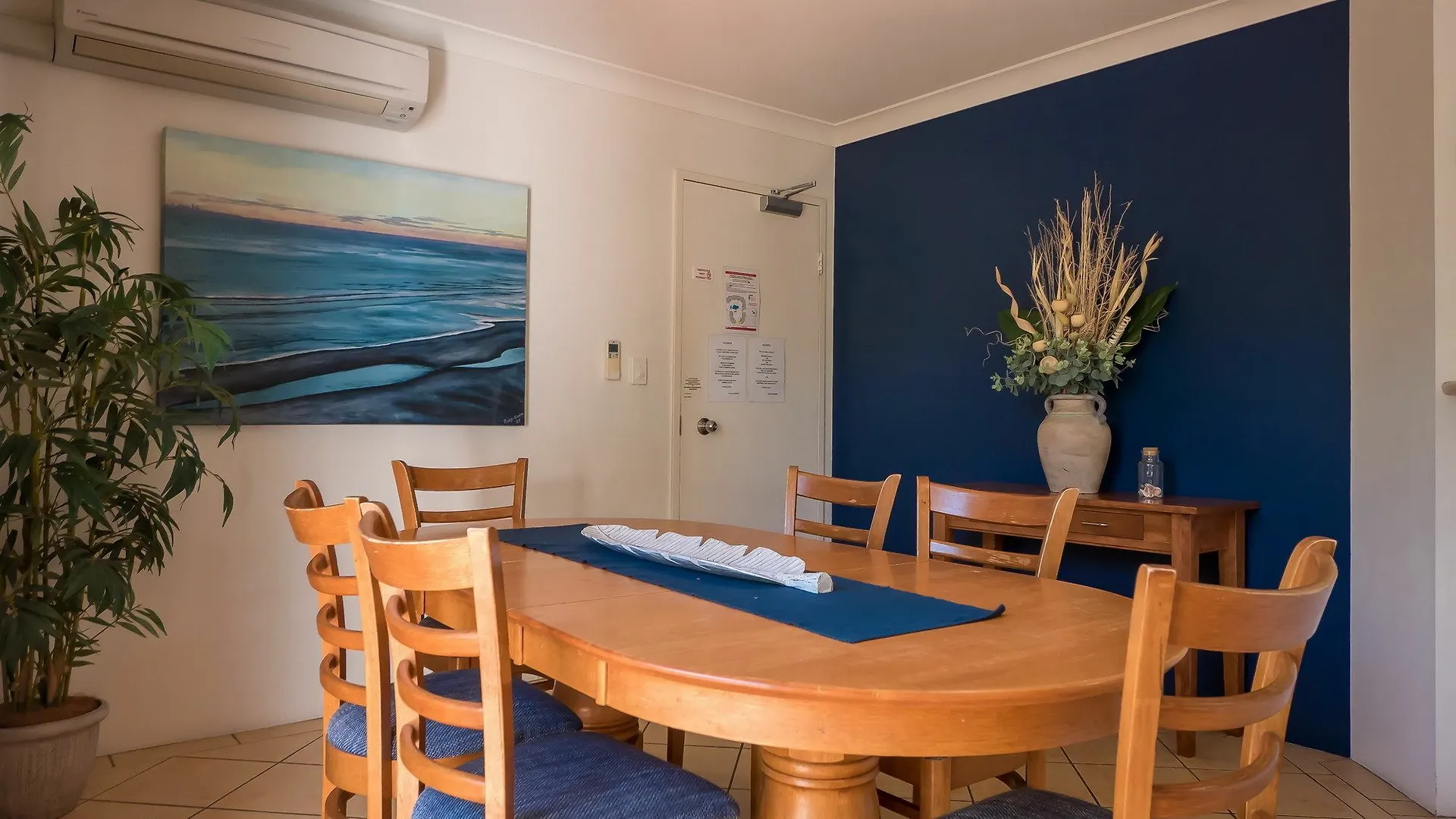 Sanctuary Lake Apartments Gold Coast Aparthotel