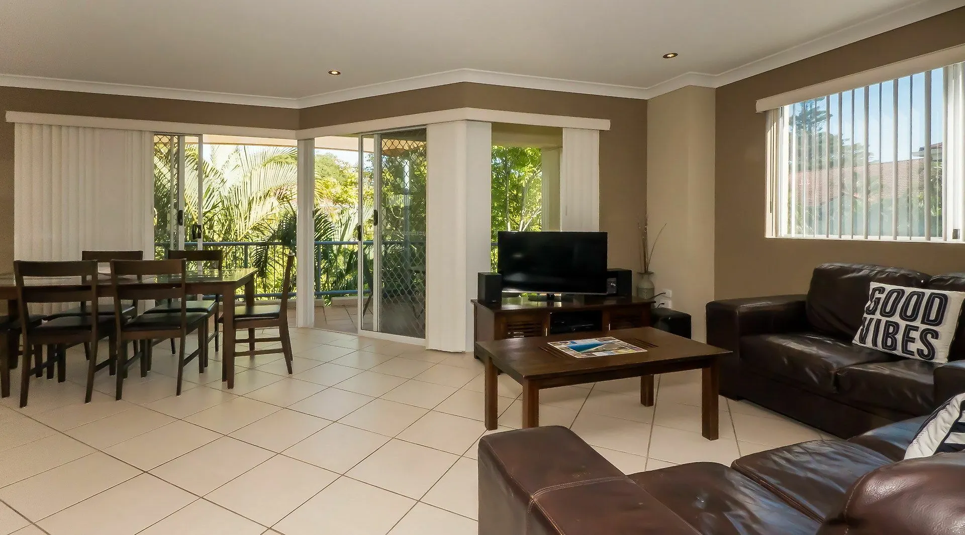 Aparthotel Sanctuary Lake Apartments Gold Coast