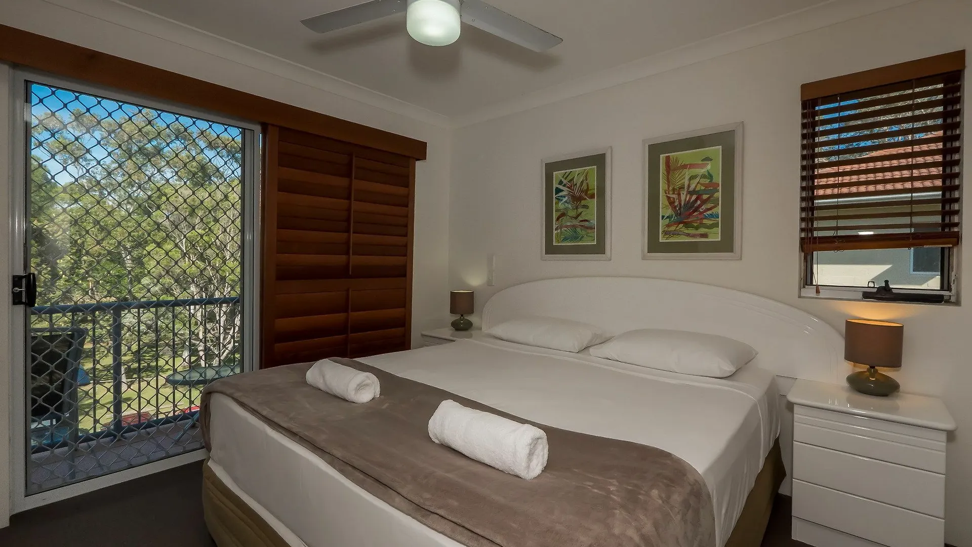 **** Aparthotel Sanctuary Lake Apartments Gold Coast Austrálie