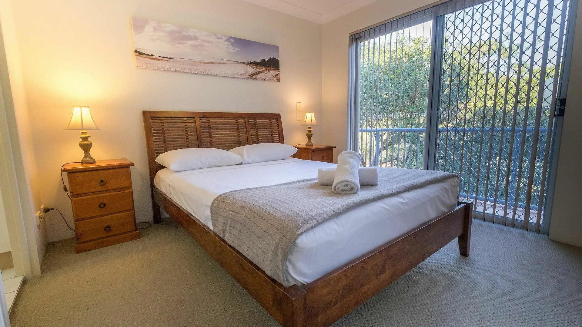 Sanctuary Lake Apartments Gold Coast